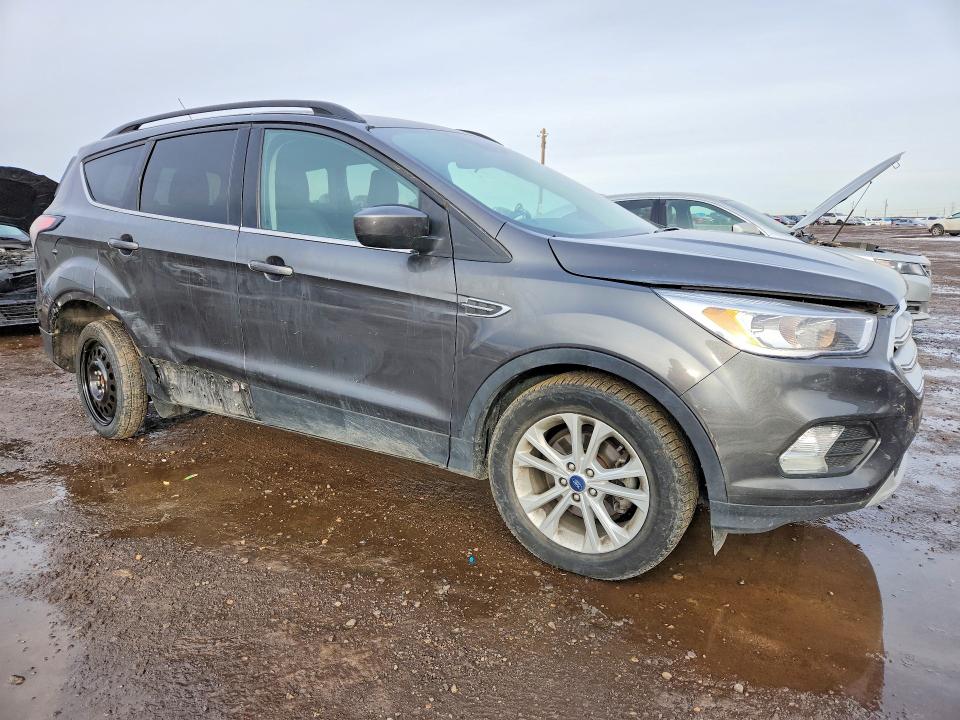 Продаж на аукціоні авто 2018 Ford Escape, vin: 1FMCU0GD1JUC95562, номер лоту: 75535575