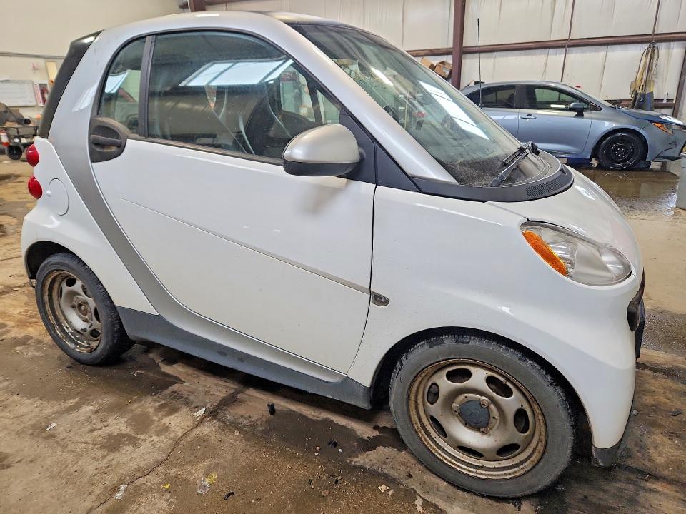 75391715 :رقم المزاد ، WMEEJ3BA9EK761486 vin ، 2014 Smart Fortwo Pur مزاد بيع