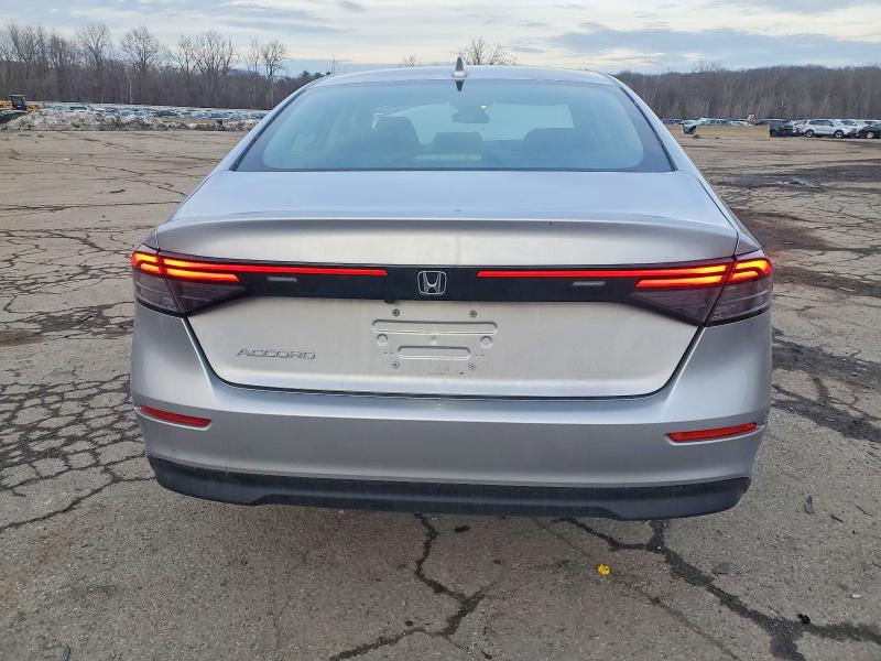 2025 Honda Accord მანქანა იყიდება აუქციონზე, vin: 1HGCY1F29SA004552, აუქციონის ნომერი: 72763715