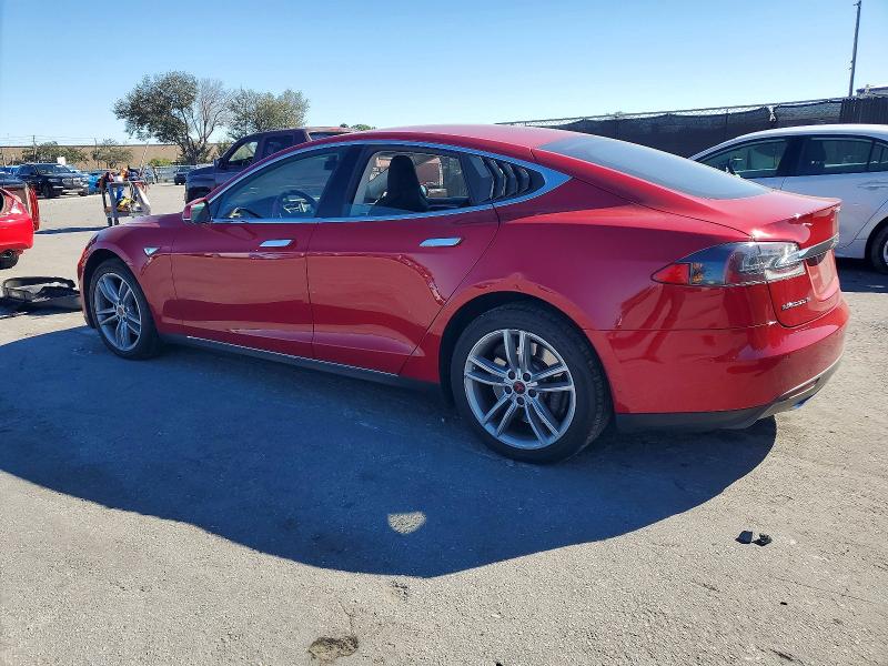 Продажа на аукционе авто 2013 Tesla Model S, vin: 5YJSA1CG8DFP27334, номер лота: 74963015