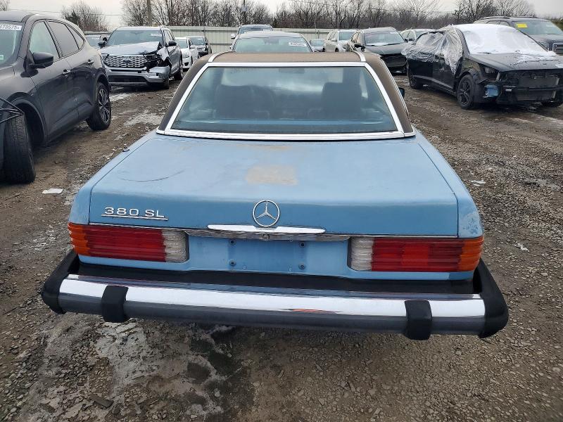 1982 Mercedes-benz 380 მანქანა იყიდება აუქციონზე, vin: WDBBA45A0CB015877, აუქციონის ნომერი: 99457865