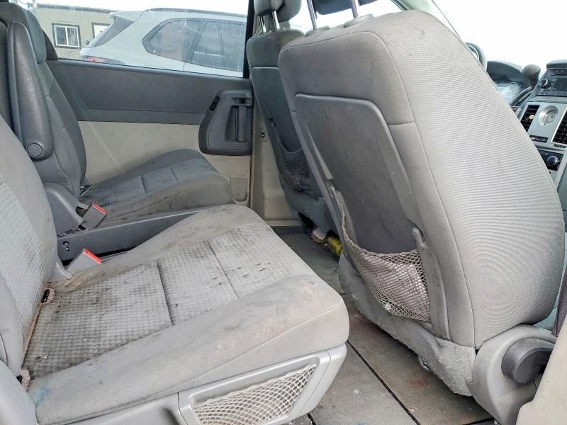 73742015 :رقم المزاد ، 2A4RR5D1XAR306881 vin ، 2010 Chrysler Town & Country مزاد بيع