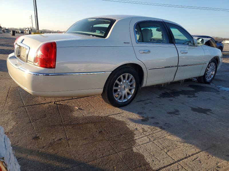 Auction sale of the 2006 Lincoln Town Car, vin: 1LNHM81WX6Y623611, lot number: 75178155