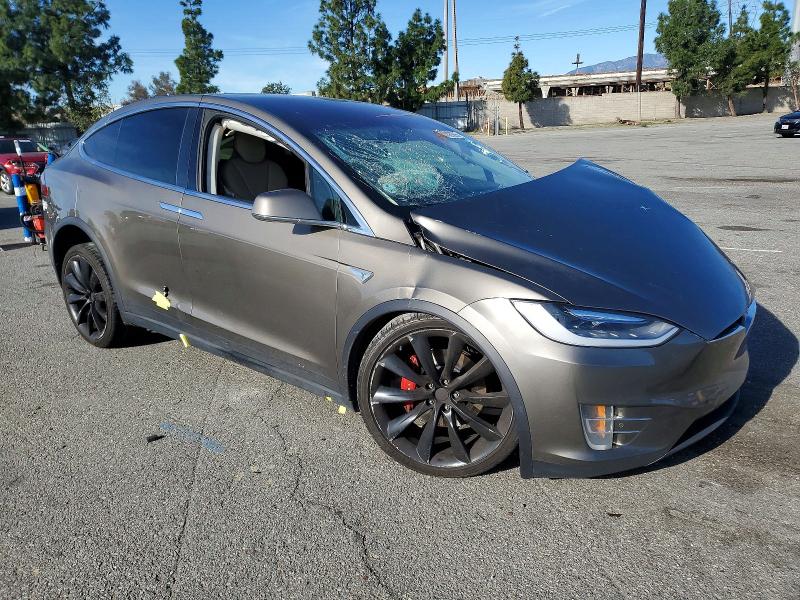 2016 Tesla Model X მანქანა იყიდება აუქციონზე, vin: 5YJXCBE48GF016326, აუქციონის ნომერი: 72368905