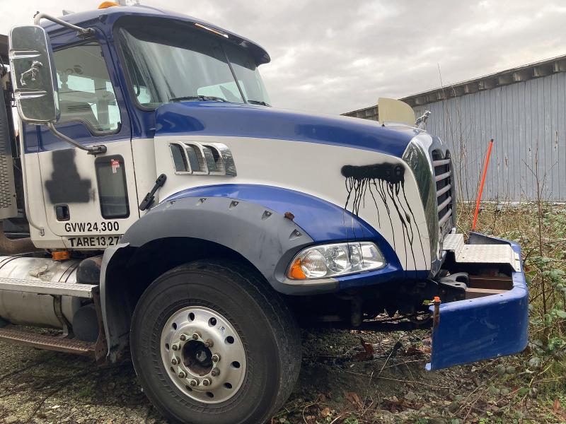 Продажа на аукционе авто 2008 Mack 800, vin: 1M2AX13C98M001577, номер лота: 72383365