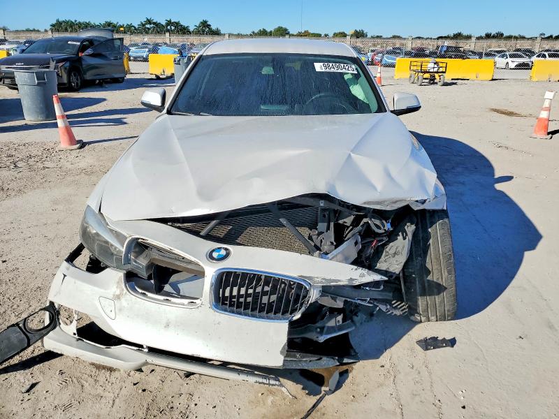 98490425 :رقم المزاد ، WBA3B1G56ENT01099 vin ، 2014 Bmw 320 مزاد بيع