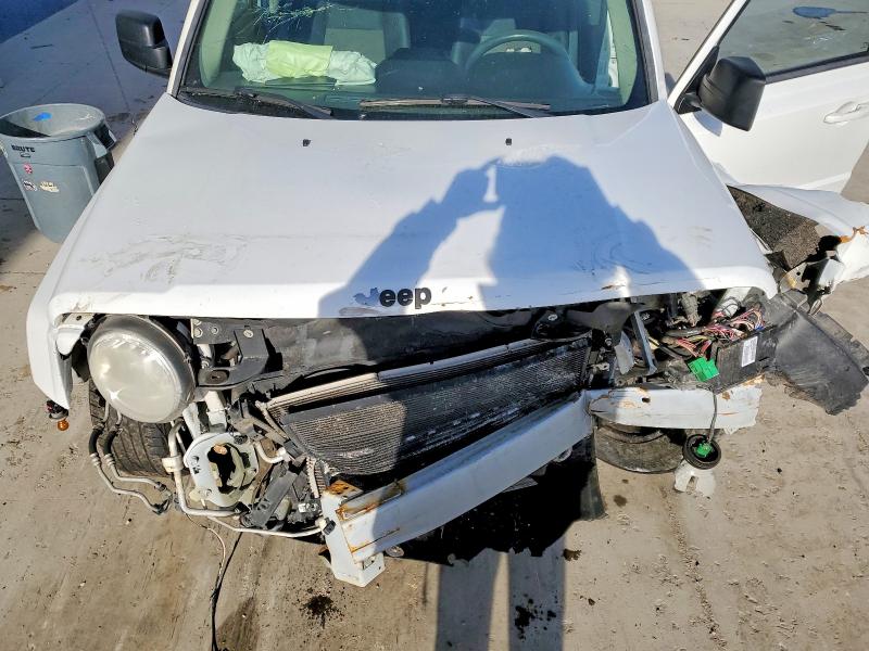 98012715 :رقم المزاد ، 1C4NJPBAXED731598 vin ، 2014 Jeep Patriot مزاد بيع