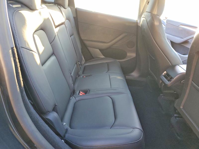 99390605 :رقم المزاد ، 7SAYGDEFXRF040431 vin ، 2024 Tesla Model Y مزاد بيع