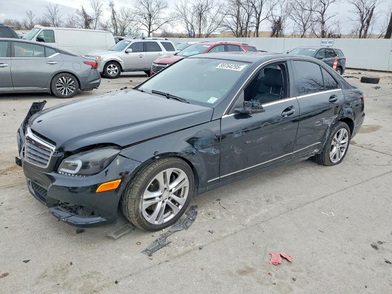 Продажа на аукционе авто 2013 Mercedes-benz C, vin: WDDGF8AB3DR251856, номер лота: 99764295