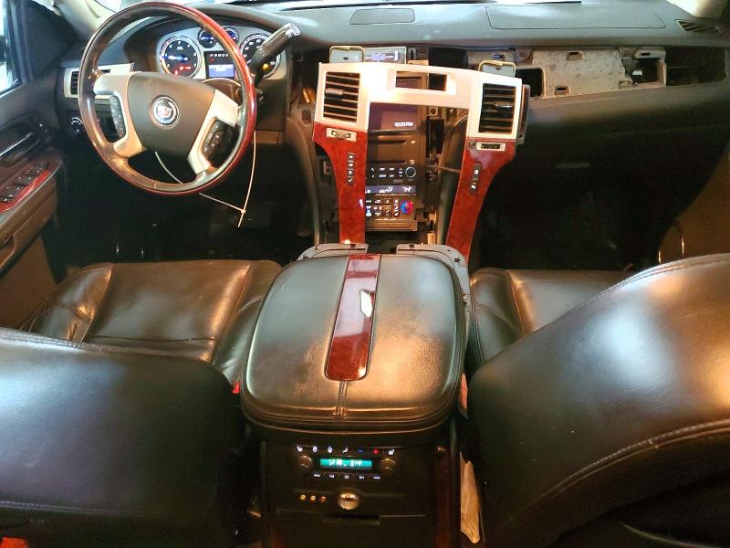 2009 Cadillac Escalade მანქანა იყიდება აუქციონზე, vin: 1GYFK23209R144180, აუქციონის ნომერი: 75019925