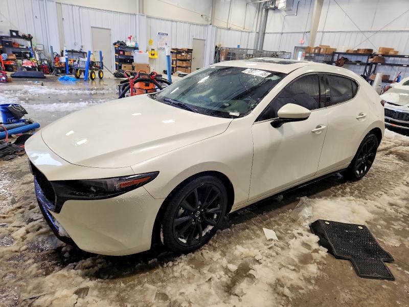 Auction sale of the 2023 Mazda 3 Premium, vin: JM1BPBMM6P1611880, lot number: 73722545