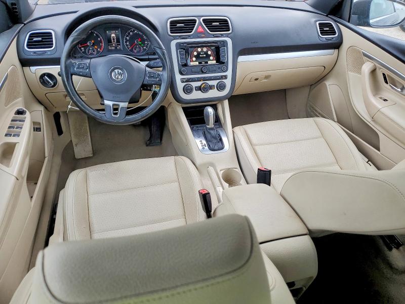 97833555 :رقم المزاد ، WVWBW8AH6GV000186 vin ، 2016 Volkswagen Eos مزاد بيع