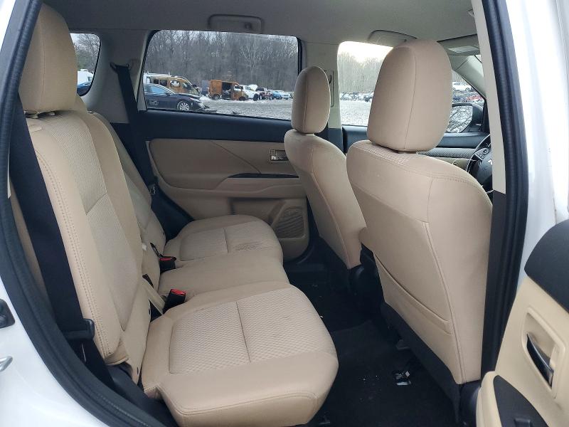 Продаж на аукціоні авто 2016 Mitsubishi Outlander, vin: JA4AD3A32GZ017840, номер лоту: 74240065