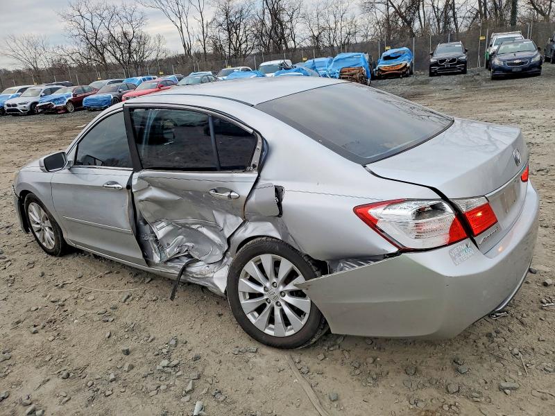 2013 Honda Accord მანქანა იყიდება აუქციონზე, vin: 1HGCR2F78DA102330, აუქციონის ნომერი: 55725996