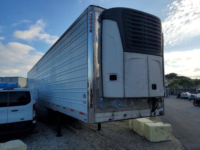 93033825 :رقم المزاد ، 1UYVS2535FM390210 vin ، 2015 Utility Trailer Trailer مزاد بيع