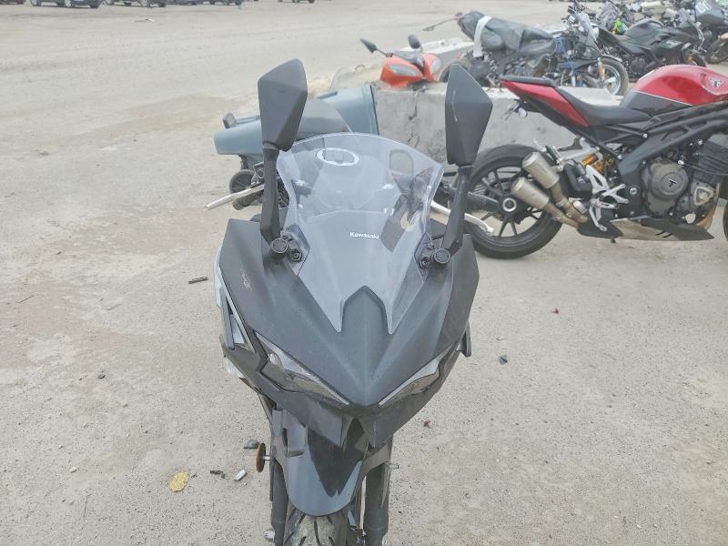 72744325 :رقم المزاد ، ML5EXGG15SDA63113 vin ، 2025 Kawasaki Ex500 مزاد بيع