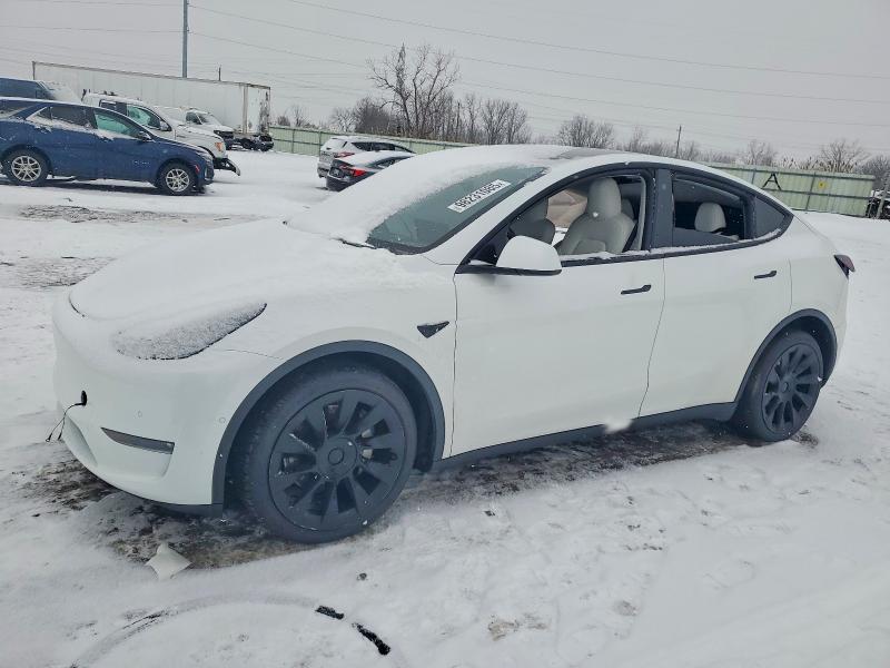 98231085 :رقم المزاد ، 5YJYGDEE5MF283657 vin ، 2021 Tesla Model Y مزاد بيع
