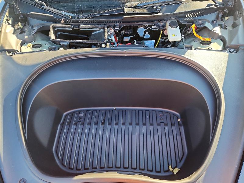 2025 Tesla Model 3 მანქანა იყიდება აუქციონზე, vin: 5YJ3E1EA3SF977076, აუქციონის ნომერი: 99550405