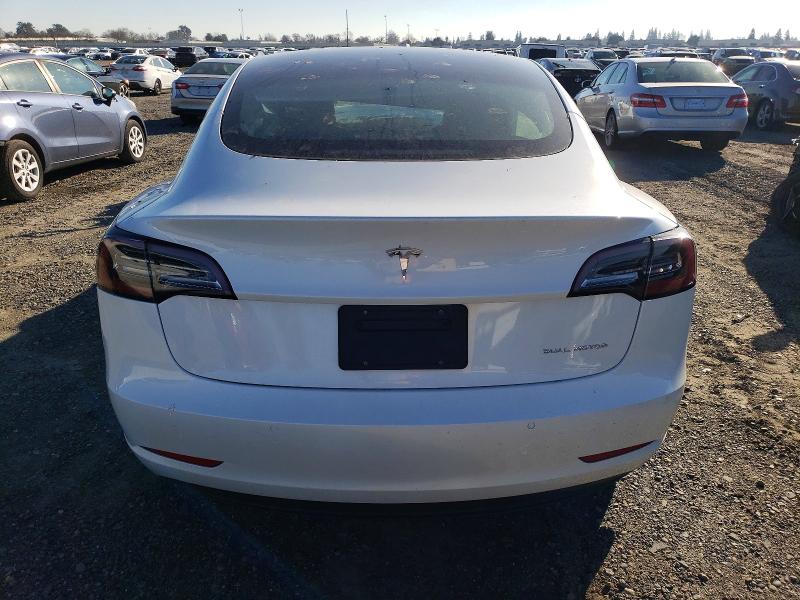 Продажа на аукционе авто 2022 Tesla Model 3, vin: 5YJ3E1EB7NF110051, номер лота: 72652235