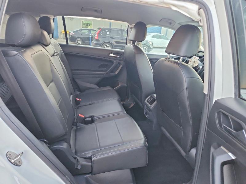 73327255 :رقم المزاد ، 3VV2B7AXXLM073063 vin ، 2020 Volkswagen Tiguan مزاد بيع