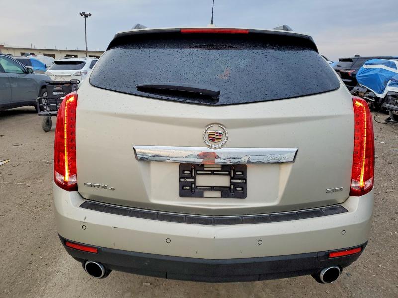 99767775 :رقم المزاد ، 3GYFNEE35FS568235 vin ، 2015 Cadillac Srx Luxury مزاد بيع