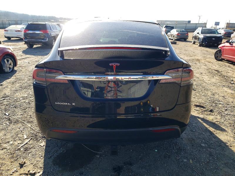Продажа на аукционе авто 2017 Tesla Model X, vin: 5YJXCAE2XHF077364, номер лота: 72217125