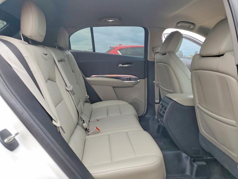 73877845 :رقم المزاد ، 1GYAZAR46LF129748 vin ، 2020 Cadillac Xt4 مزاد بيع