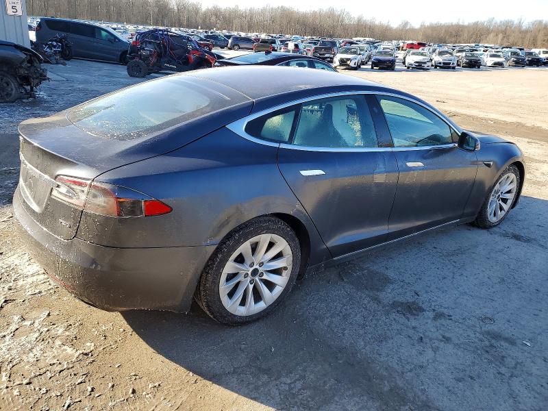 74258845 :رقم المزاد ، 5YJSA1E20HF207460 vin ، 2017 Tesla Model S مزاد بيع