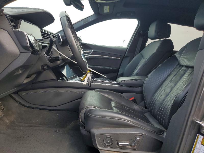 Продажа на аукционе авто 2019 Audi E-tron, vin: WA1VAAGE3KB008427, номер лота: 74249325