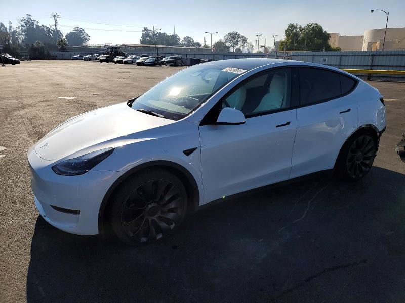 Auction sale of the 2023 Tesla Model Y, vin: 7SAYGDEF4PF764712, lot number: 72439595