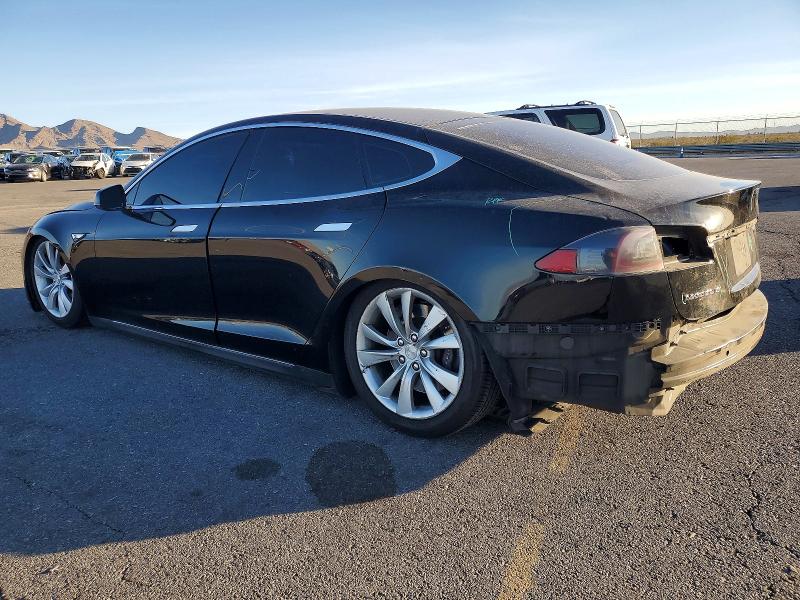 2013 Tesla Model S მანქანა იყიდება აუქციონზე, vin: 5YJSA1CN5DFP22963, აუქციონის ნომერი: 72870455