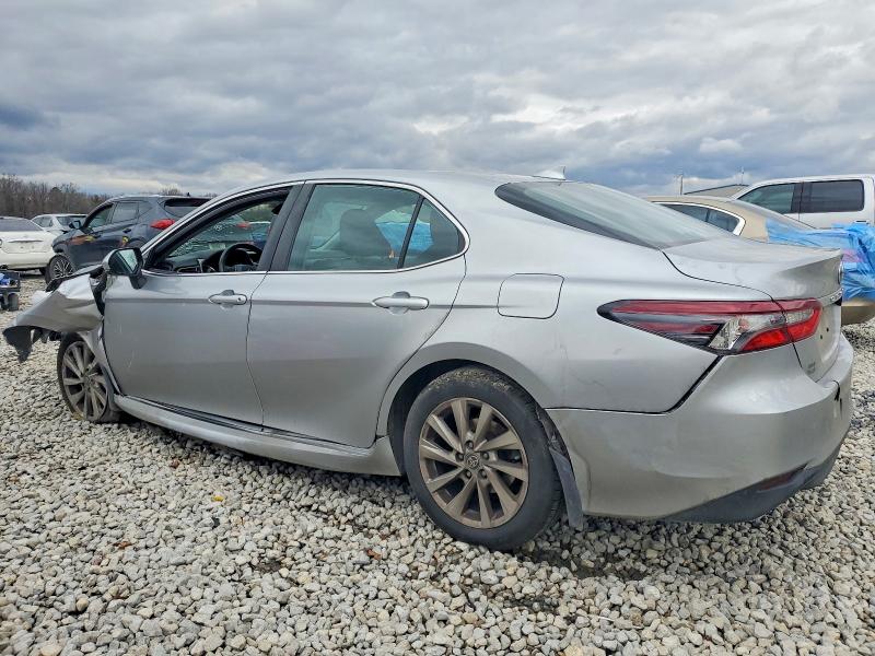 2022 Toyota Camry მანქანა იყიდება აუქციონზე, vin: 4T1C11AK1NU656753, აუქციონის ნომერი: 72230625
