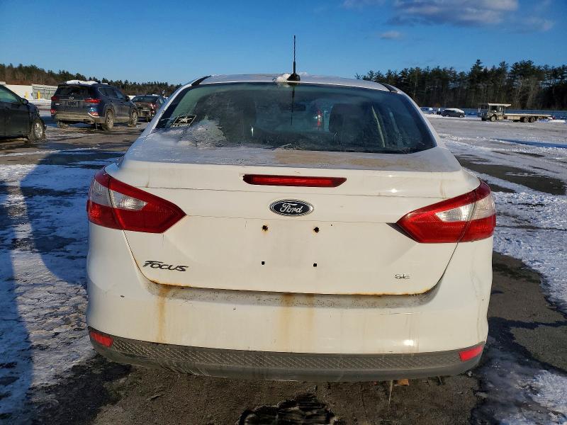 74027045 :رقم المزاد ، 1FAHP3F28CL246568 vin ، 2012 Ford Focus مزاد بيع