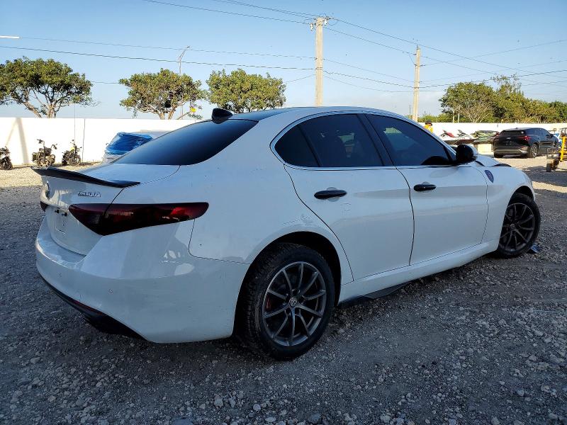 Продаж на аукціоні авто 2018 Alfa Romeo Giulia Q4, vin: ZARFAEDN1J7573529, номер лоту: 76475085
