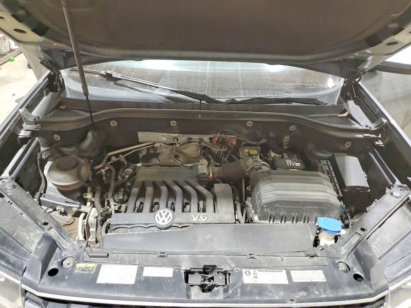 75208515 :رقم المزاد ، 1V2LR2CA3JC530240 vin ، 2018 Volkswagen Atlas مزاد بيع
