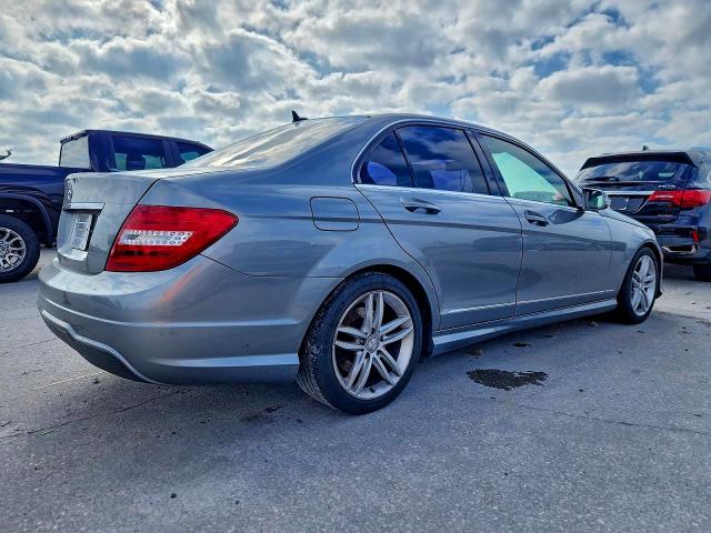 Продажа на аукционе авто 2012 Mercedes-benz C, vin: WDDGF4HB9CA621977, номер лота: 99350395