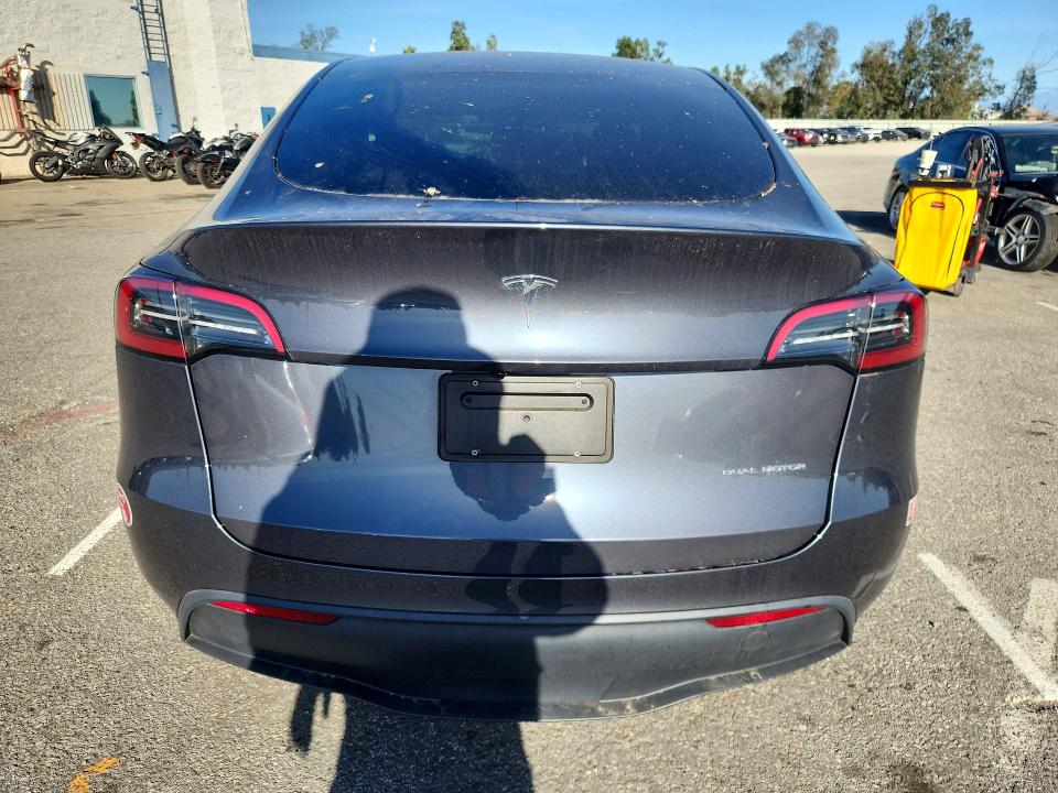 2023 Tesla Model Y მანქანა იყიდება აუქციონზე, vin: 7SAYGDEEXPA211681, აუქციონის ნომერი: 74703605