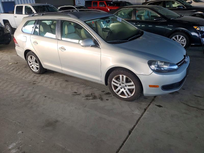 73562565 :رقم المزاد ، 3VWPL8AJ6BM672234 vin ، 2011 Volkswagen Jetta مزاد بيع