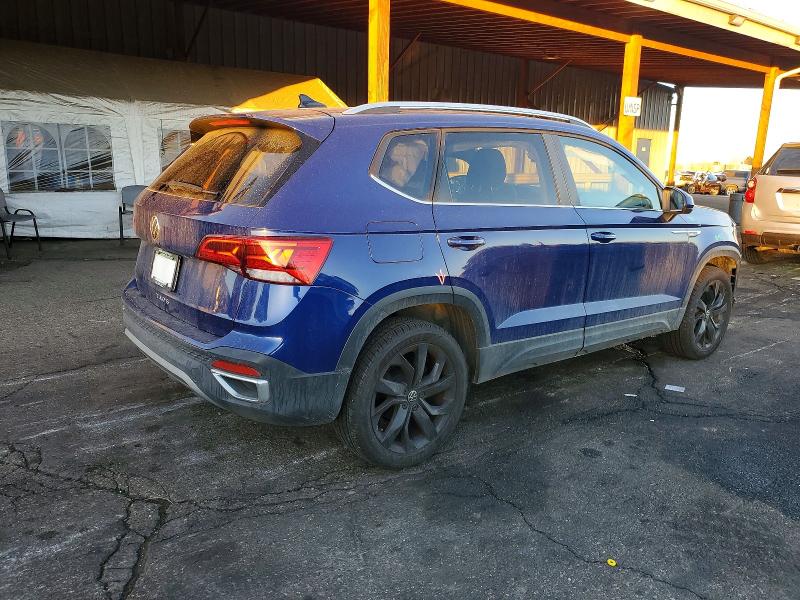 98635195 :رقم المزاد ، 3VVLX7B23NM002959 vin ، 2022 Volkswagen Taos مزاد بيع