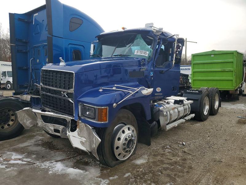 97793185 :رقم المزاد ، 1M1PN4GY7TM018852 vin ، 2026 Mack Pinnacle مزاد بيع