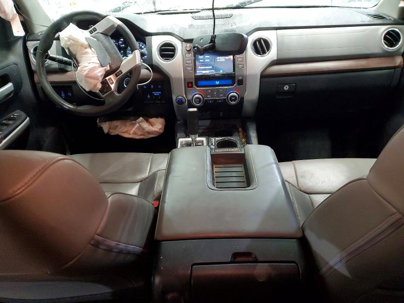 74725435 :رقم المزاد ، 5TFBY5F16JX693129 vin ، 2018 Toyota Tundra مزاد بيع