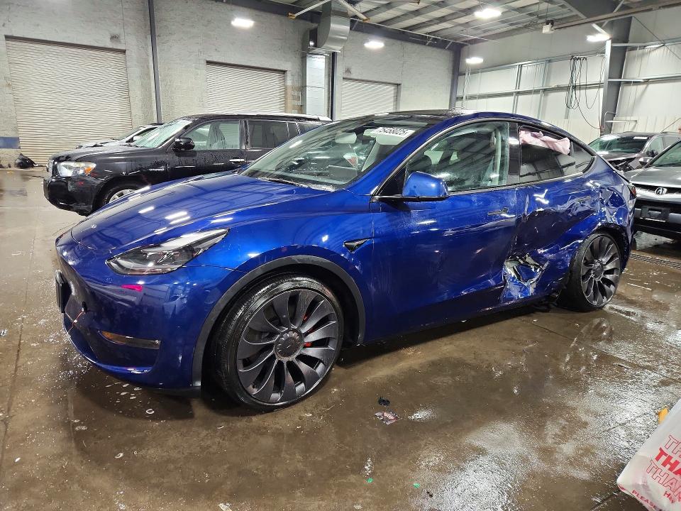 2024 Tesla Model Y მანქანა იყიდება აუქციონზე, vin: 7SAYGDEF9RA273682, აუქციონის ნომერი: 75458025