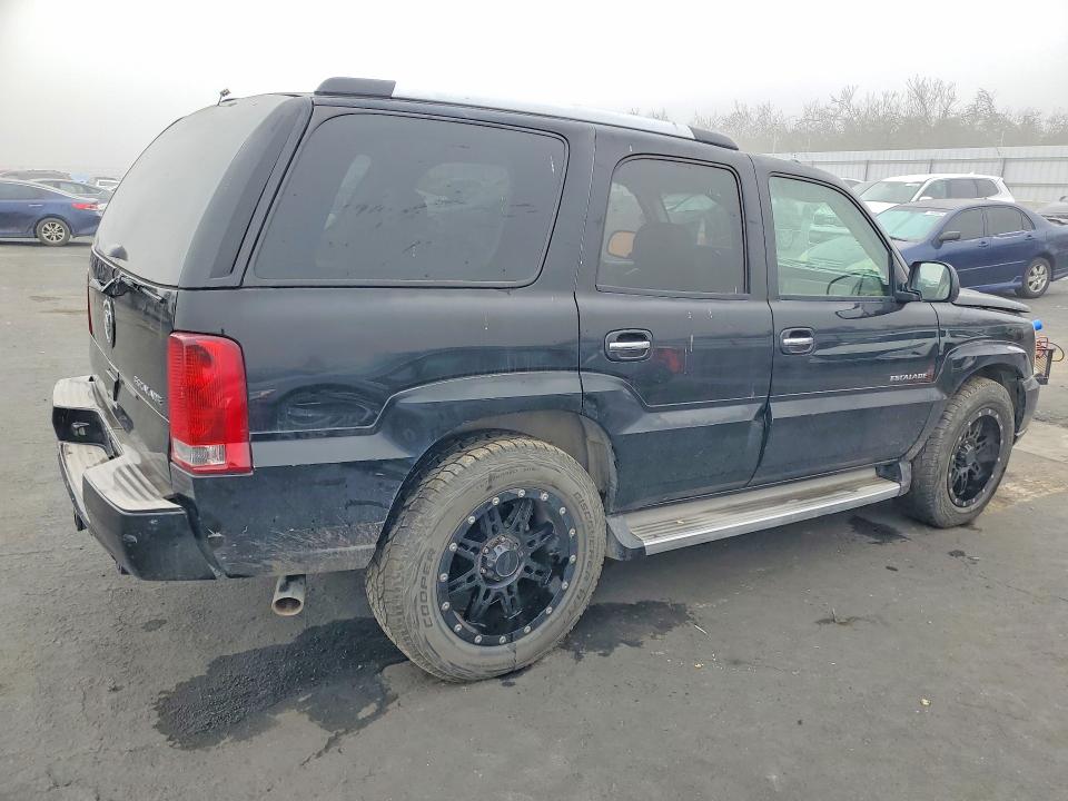 2005 Cadillac Escalade მანქანა იყიდება აუქციონზე, vin: 1GYEK63N35R235189, აუქციონის ნომერი: 75404935