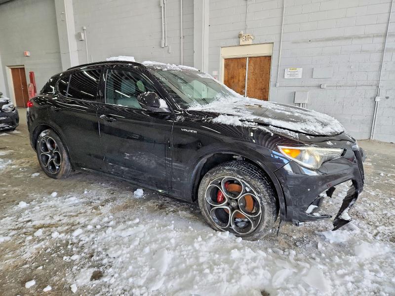 Продажа на аукционе авто 2023 Alfa Romeo Stelvio, vin: ZASPAKBN9P7D51045, номер лота: 73296795