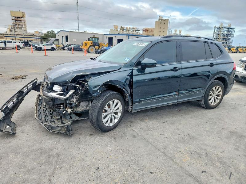 2018 Volkswagen Tiguan მანქანა იყიდება აუქციონზე, vin: 3VV1B7AX2JM116240, აუქციონის ნომერი: 74576405