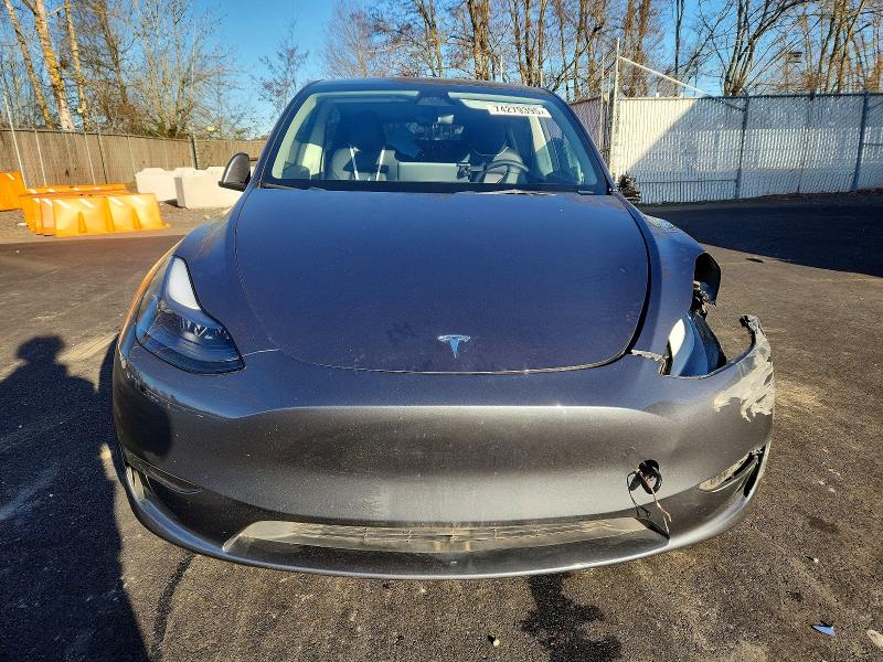 2023 Tesla Model Y მანქანა იყიდება აუქციონზე, vin: 7SAYGAEE7PF771059, აუქციონის ნომერი: 74279395