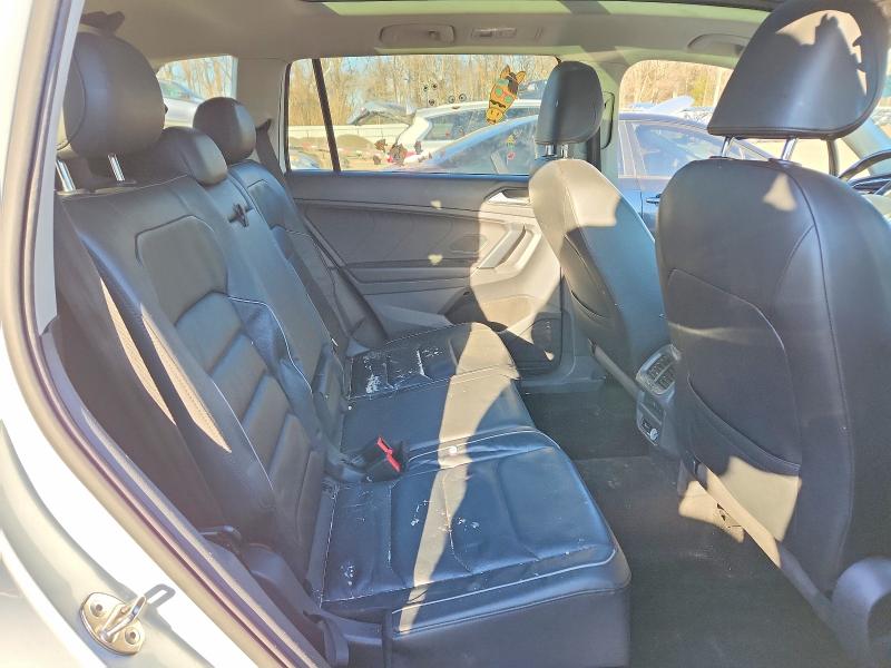 72617315 :رقم المزاد ، 3VV4B7AX3KM045497 vin ، 2019 Volkswagen Tiguan مزاد بيع