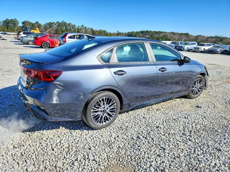 73609085 :رقم المزاد ، 3KPF54AD1NE492881 vin ، 2022 Kia Forte مزاد بيع