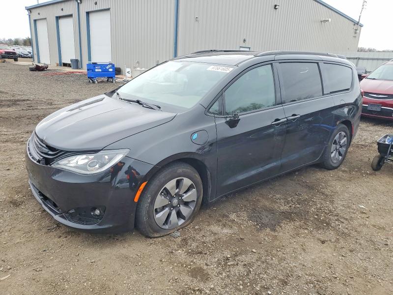 97661605 :رقم المزاد ، 2C4RC1N70JR339682 vin ، 2018 Chrysler Pacifica مزاد بيع