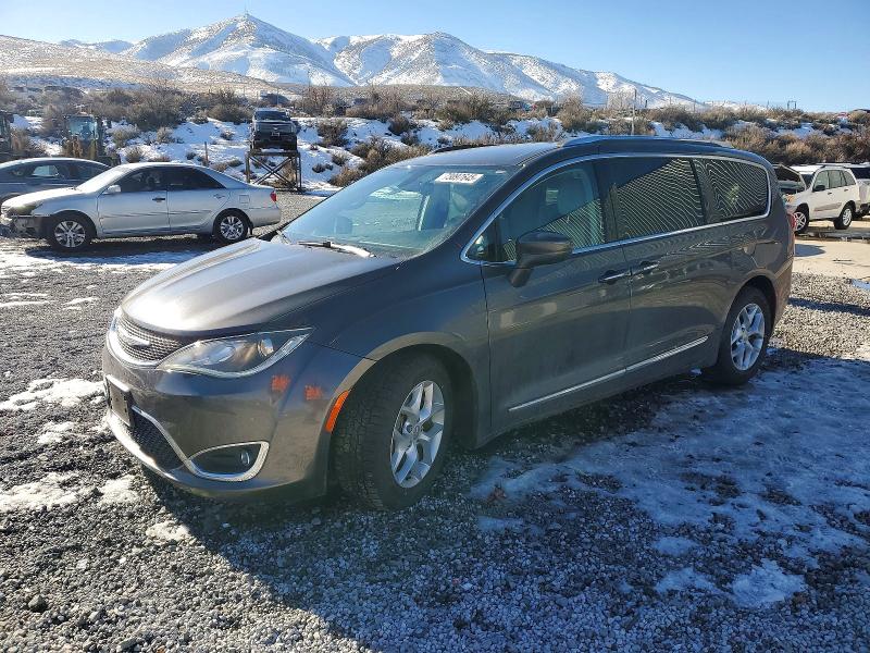 73097645 :رقم المزاد ، 2C4RC1EG7HR628147 vin ، 2017 Chrysler Pacifica مزاد بيع
